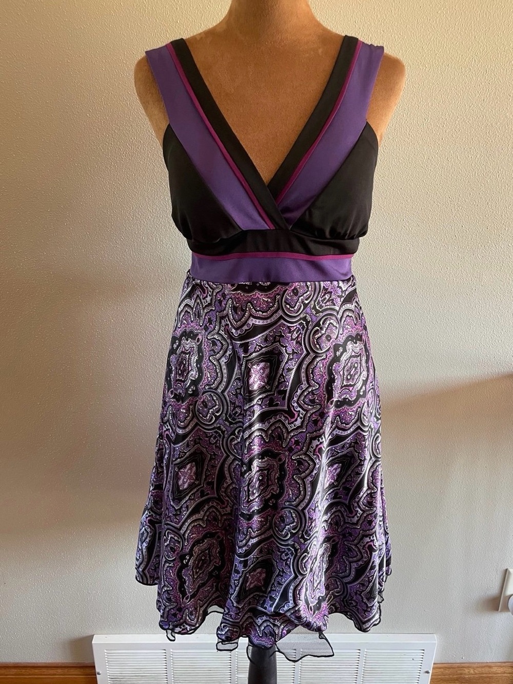 NWT Vintage Y2K Studio Y purple paisley print dress with black and purple straps